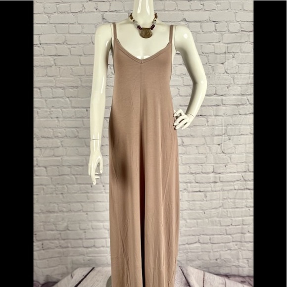 V- Neck Maxi Cami Mocha Maxi Plus Size Various - Picture 2 of 9